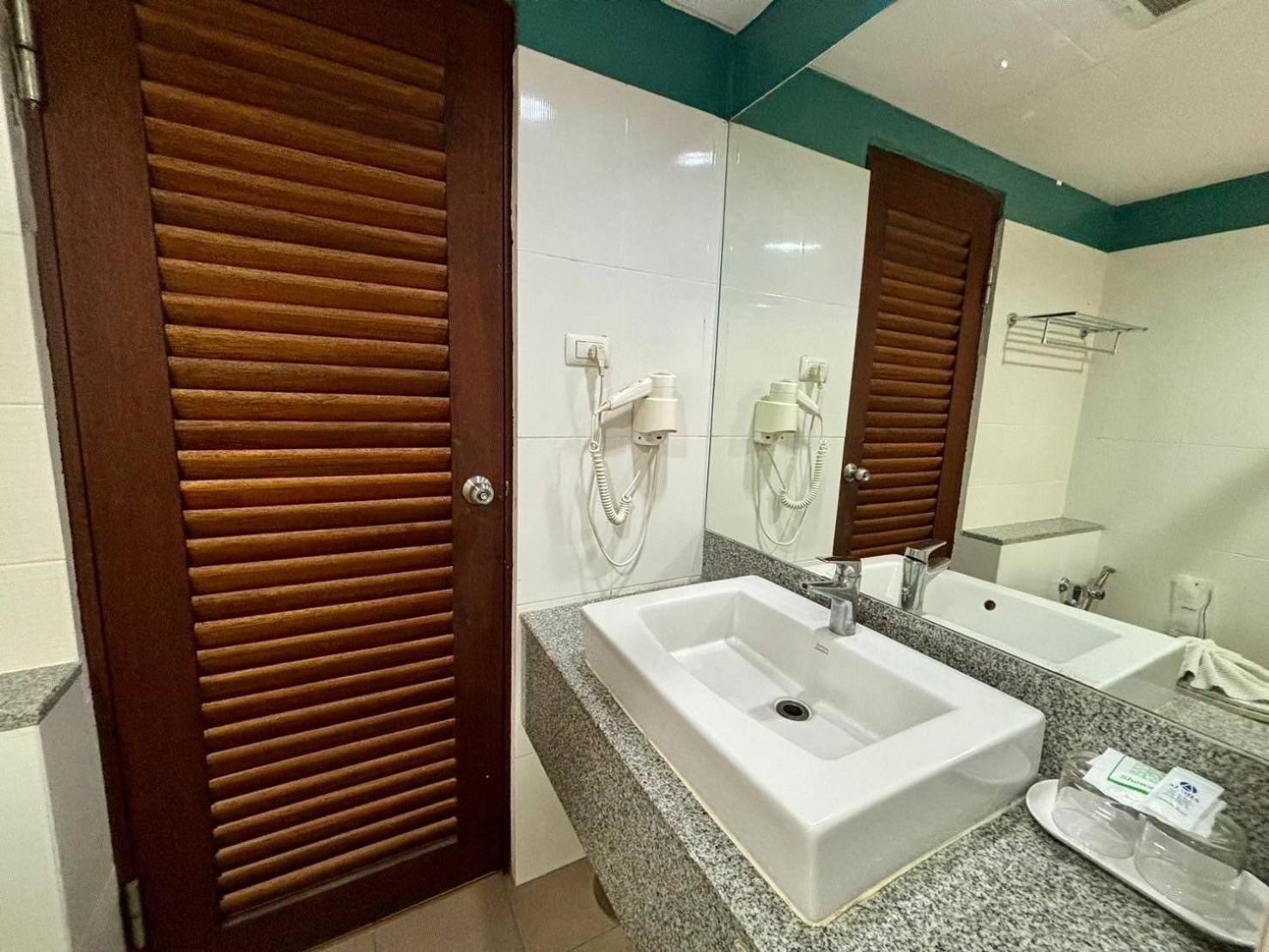 Aloha Hatyai Hotel Hat Yai Extérieur photo