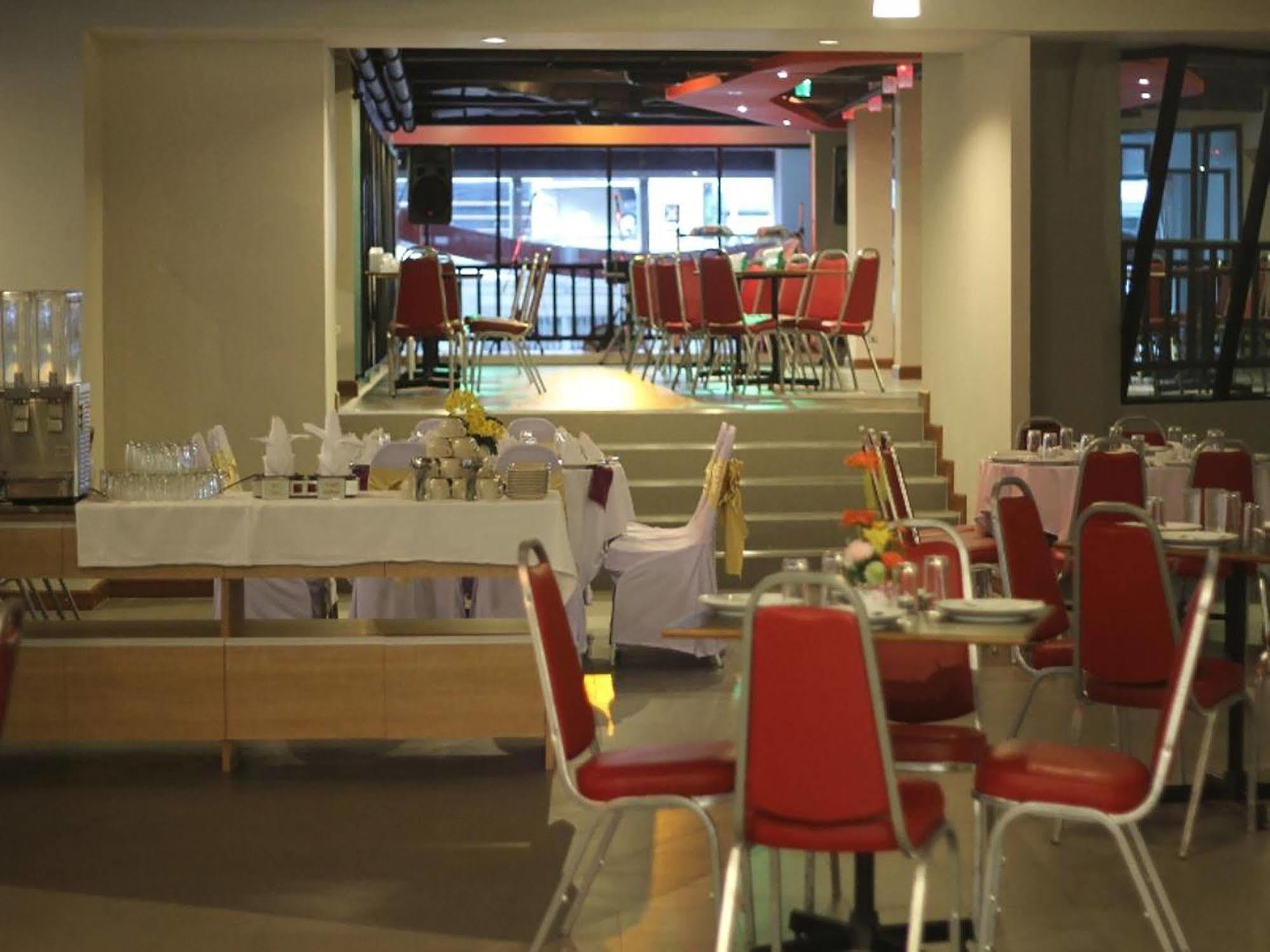 Aloha Hatyai Hotel Hat Yai Extérieur photo