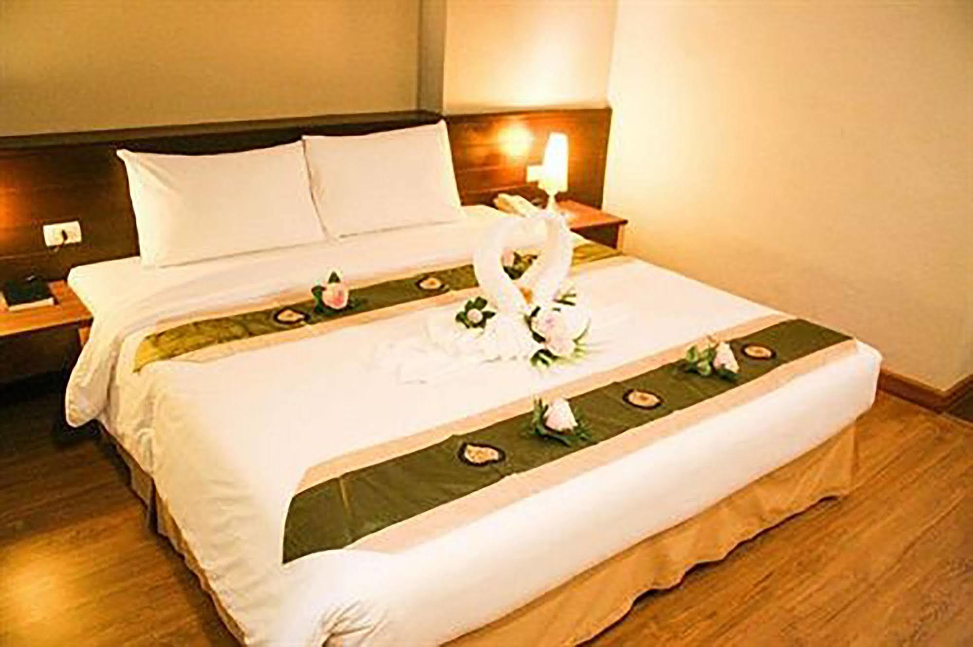 Aloha Hatyai Hotel Hat Yai Extérieur photo